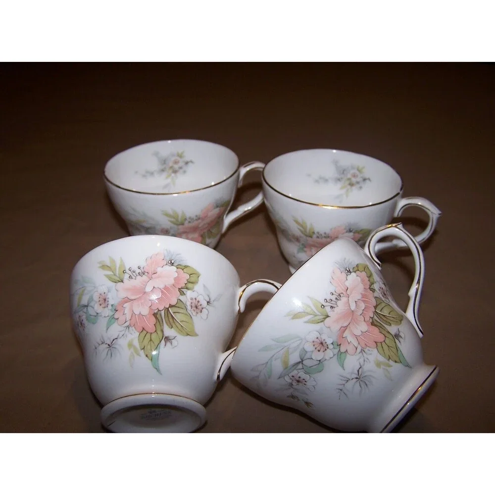 Duchess Fine Bone‎ China Made in England Set of 4 cups